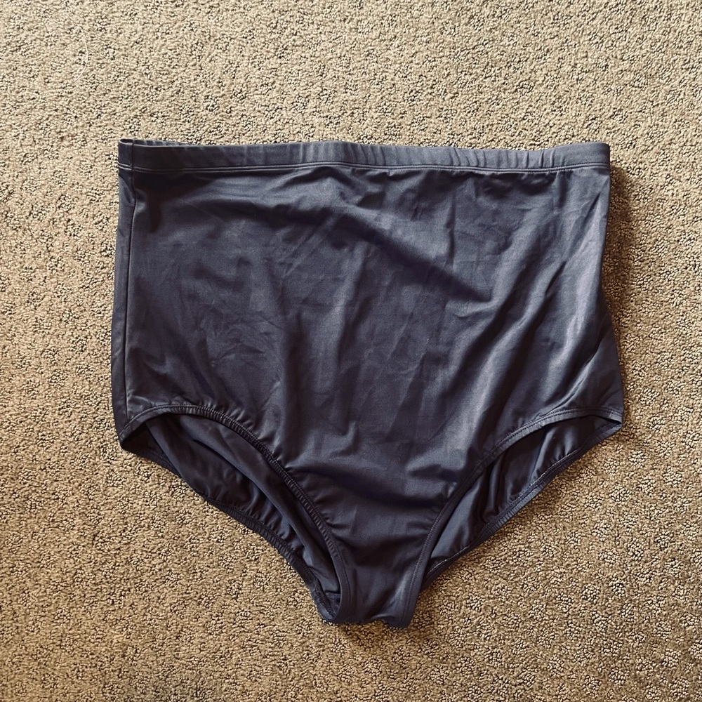❗️SALE❗️Dream plus size bathing suit EUC - Picture 3 of 4